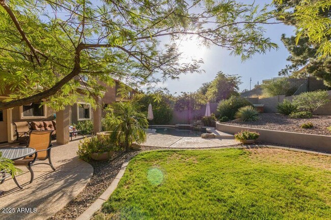 Building Photo - 1412 E El Camino Dr