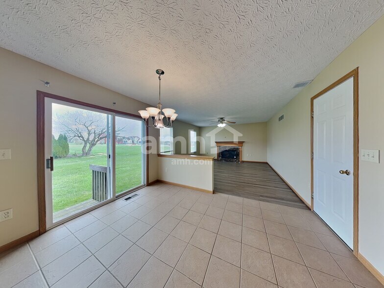 Building Photo - 4284 Promenade Ave