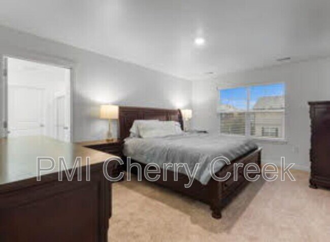 Building Photo - 27543 E Byers Ave
