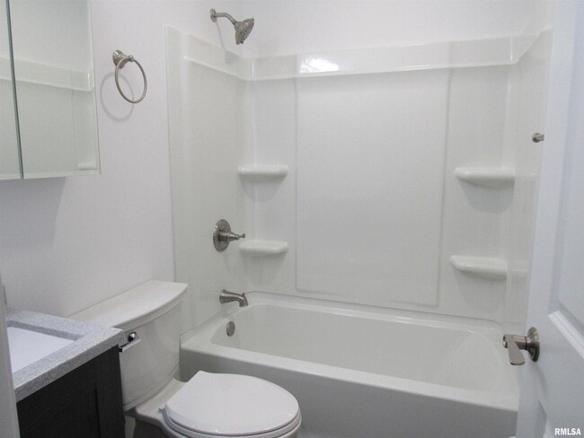 Building Photo - 240 5th St E