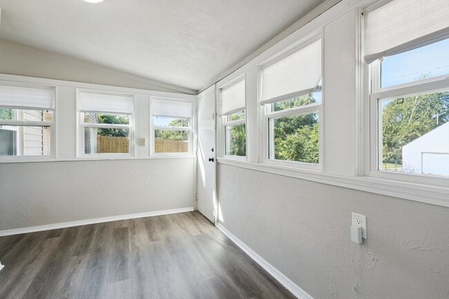 Building Photo - $500 Off The First Months Rent!! Location, Light & Lifestyle! 3-Bedroom Tulsa Beauty Near TU!