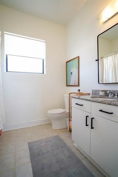 Building Photo - 384 Ralph McGill Blvd NE