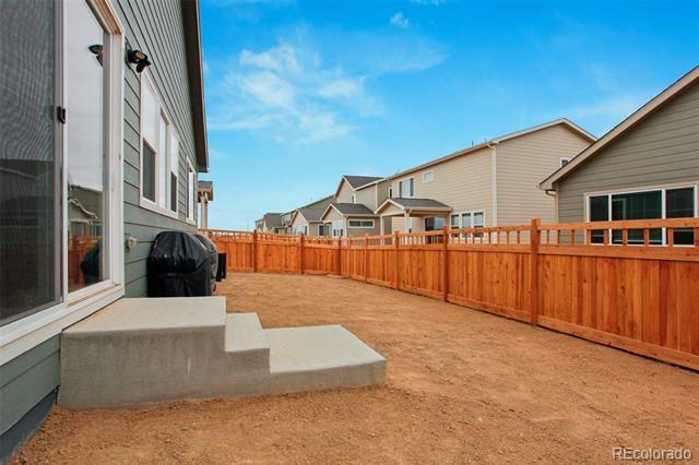 Building Photo - 4140 Lake St