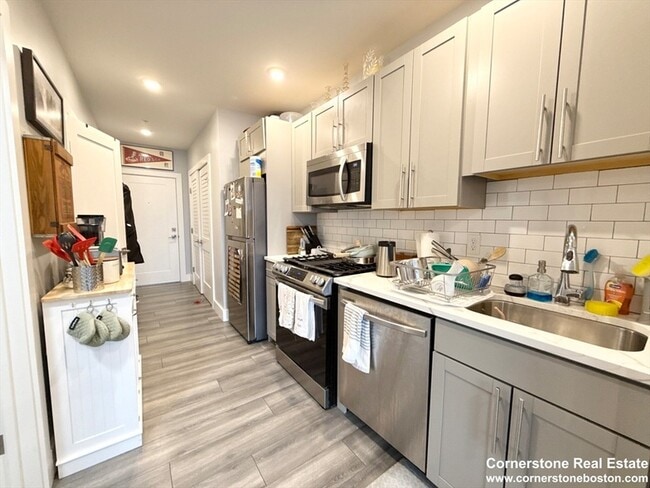 Building Photo - 55 W Fifth St