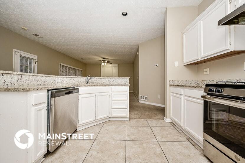 Building Photo - 8418 Waverly Dr