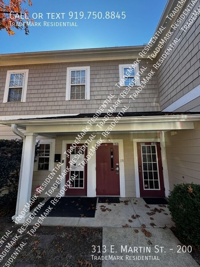 Primary Photo - 313 E Martin St