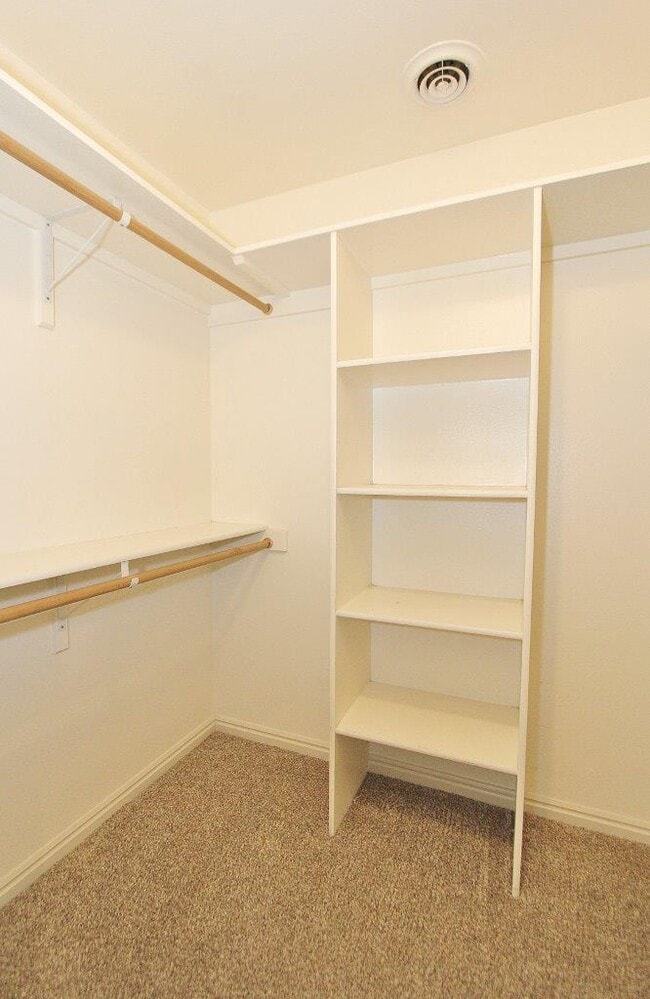 Building Photo - 2047 S Ice Bear Way