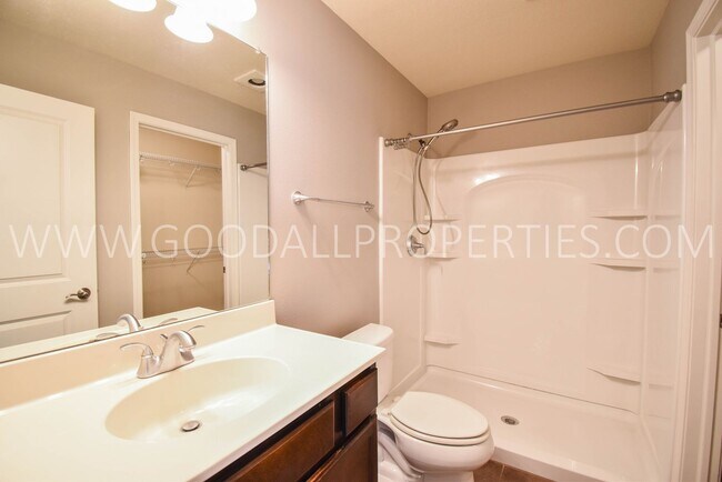 Building Photo - 1255 SE Waddell Way