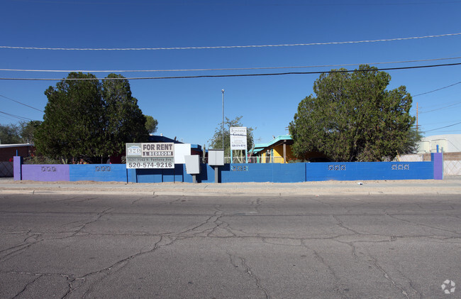 Building Photo - Fontana East Apartments