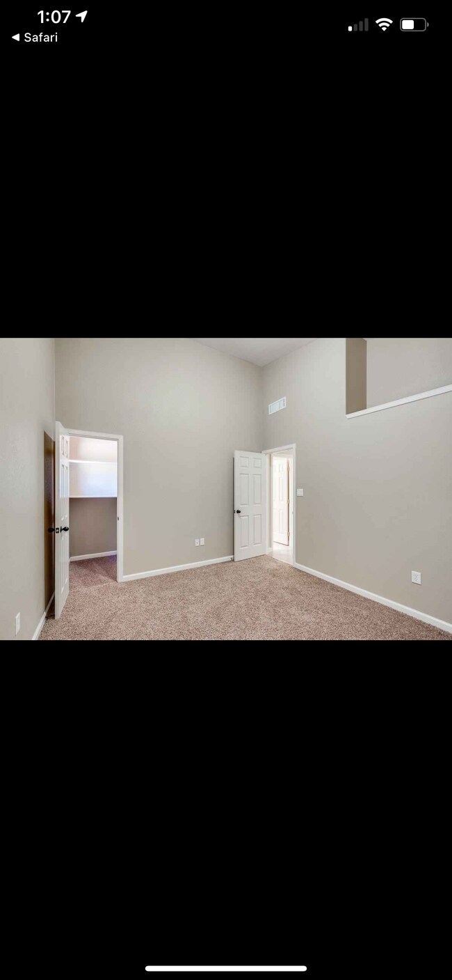 Building Photo - 2600 Snowy Rock Pl