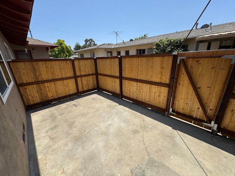 Back Yard - 743 Southview Rd