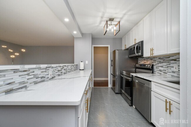 Building Photo - 301 Beech St