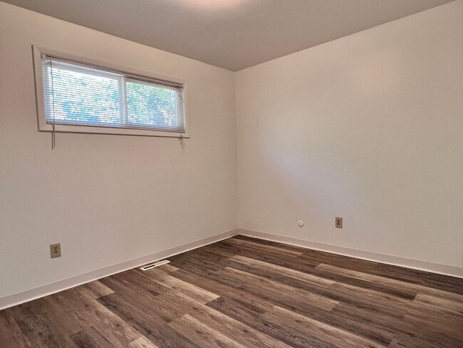 Building Photo - 3001 Boulder Ave