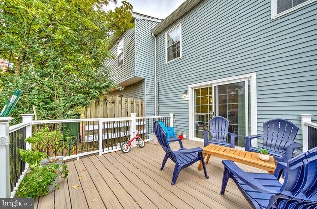 Building Photo - 301 Cherokee Cir