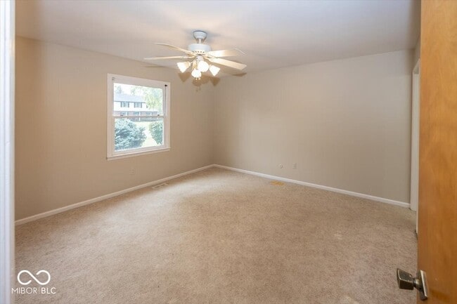 Building Photo - 130 Carmel View Dr