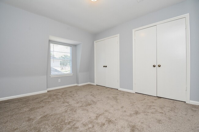 Building Photo - 4811 Shatner Dr