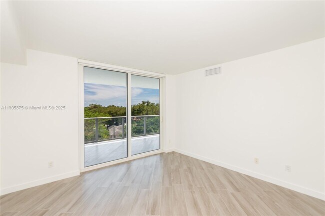 Building Photo - 4250 Biscayne Blvd