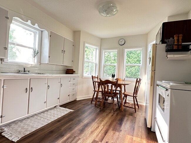 Building Photo - 962 County Rd 440