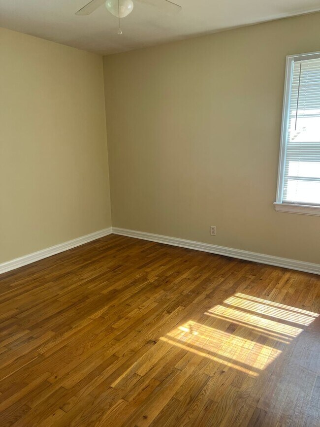 Building Photo - 3 Bed 2 Bath - Florence, AL