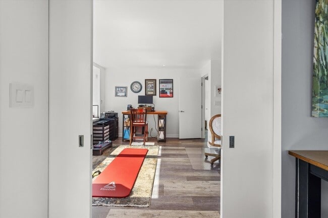 Building Photo - 85 E India Row