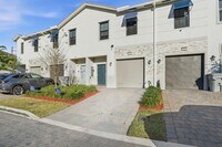 Building Photo - 816 NW 3rd Terrace