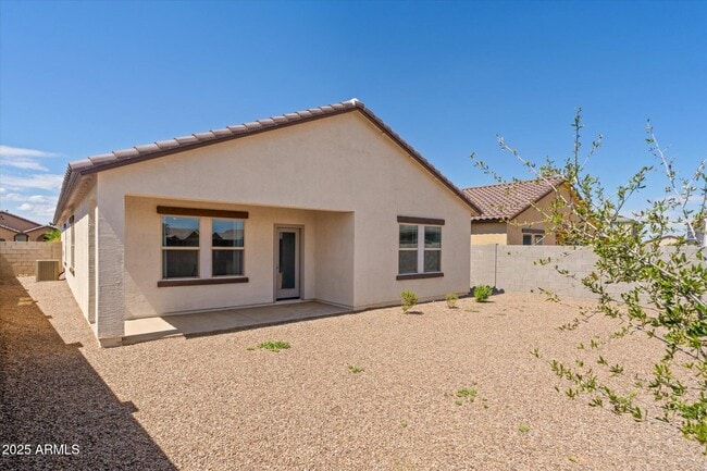 Building Photo - 18461 N Los Gabrieles Way