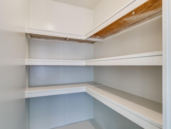 Building Photo - 3bed/2bath Mobile Home Available on 1.3 Acres in Noble!