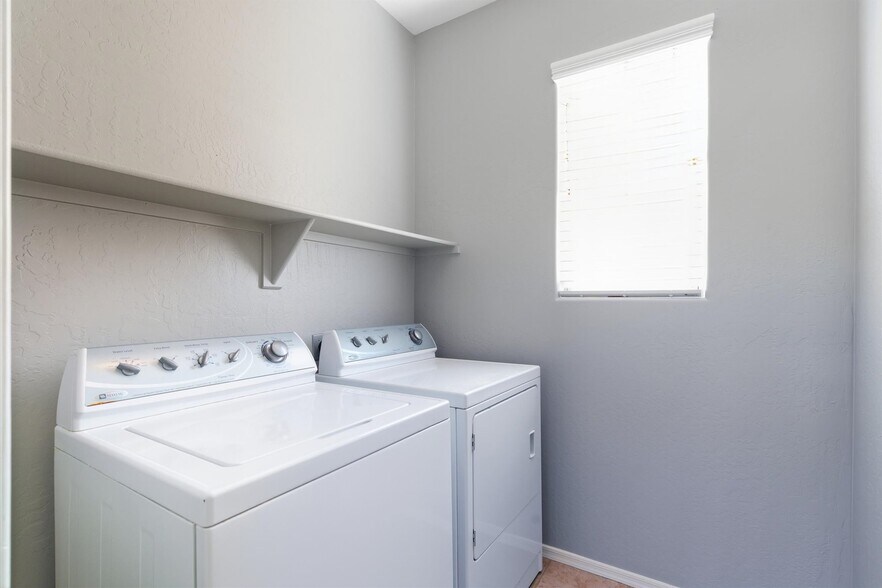 Laundry - 5450 E McLellan Rd