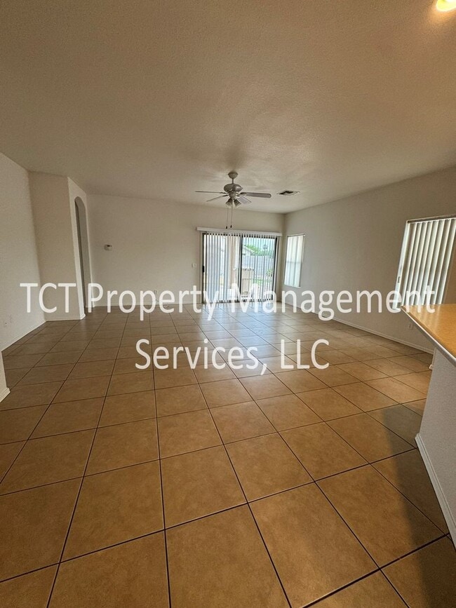 Building Photo - Wigwam Creek South Beautiful 3 bed/2 bath home