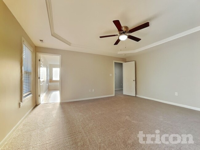 Building Photo - 220 Advance Dr