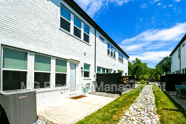 Building Photo - 4714 Blanchard Wy