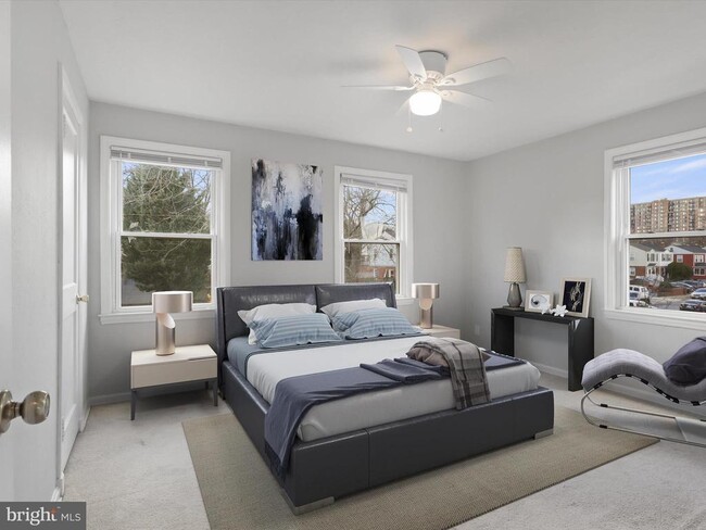 Building Photo - 2236 Arlington Terrace