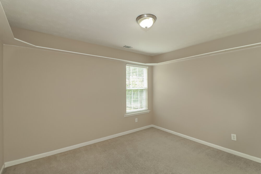 Building Photo - 465 Aristocrat Dr SW