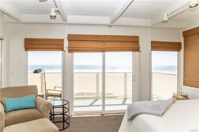 Building Photo - 35 Surfside Ave.