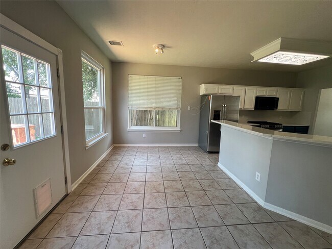 Building Photo - 11718 Short Trail Ln