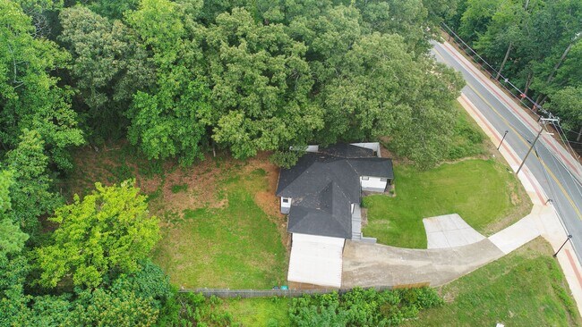 Building Photo - WELCOME HOME!