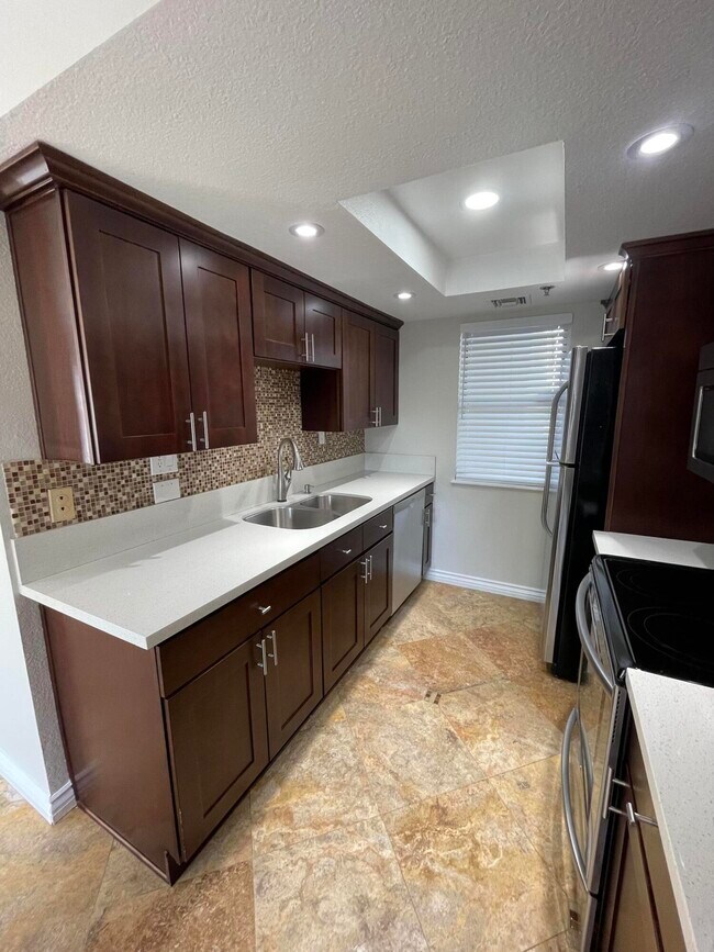 Building Photo - 43376 Cook St