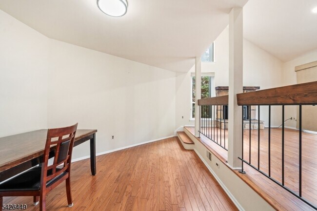 Building Photo - 257 Gemini Dr