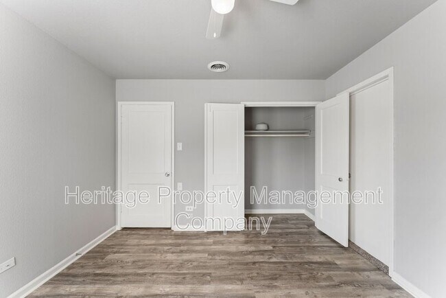 Building Photo - 515 Mitchell Ave