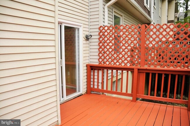 Building Photo - 3831 Gateway Terrace
