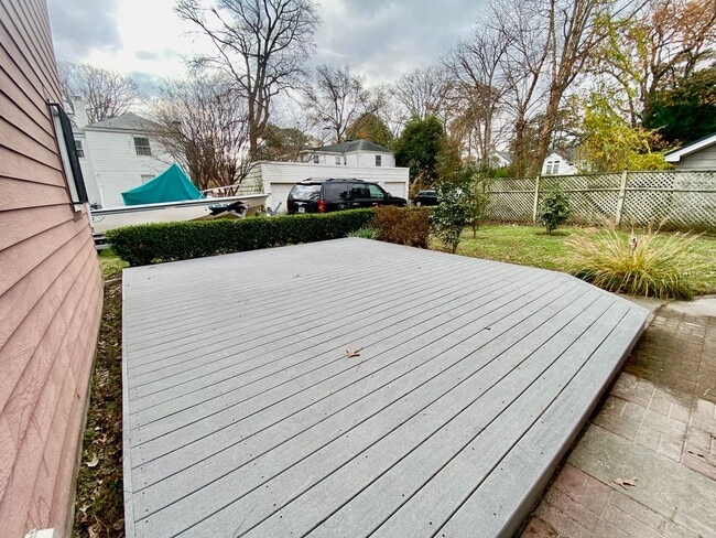 Building Photo - Ready 02-23-26!! Reserved Parking, Pet Friendly - Centrally Located Near Several Bases & Intersta...