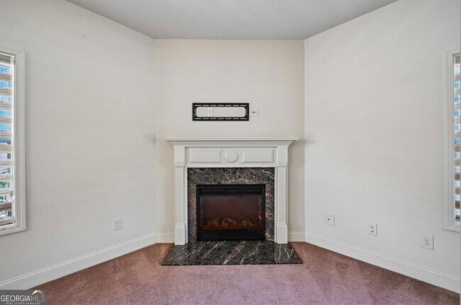Building Photo - 256 Centerview Wy