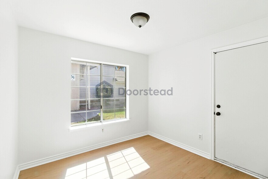 Building Photo - 24148 Poppystone Dr