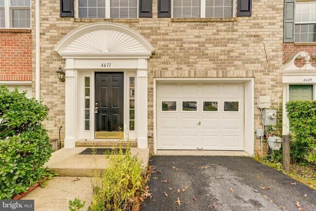 Building Photo - 4611 Kings Mill Way