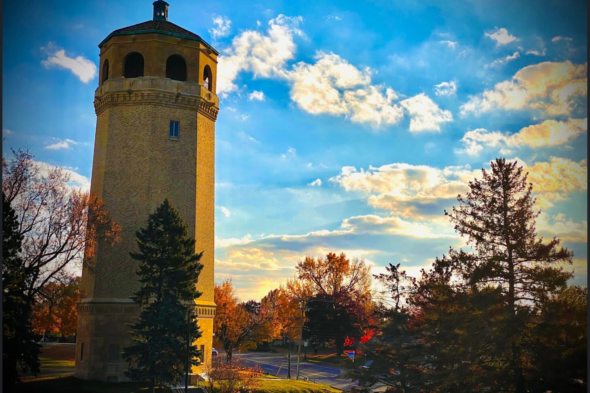 Highland Park is a great neighborhood! - 1588 Hillcrest Ave