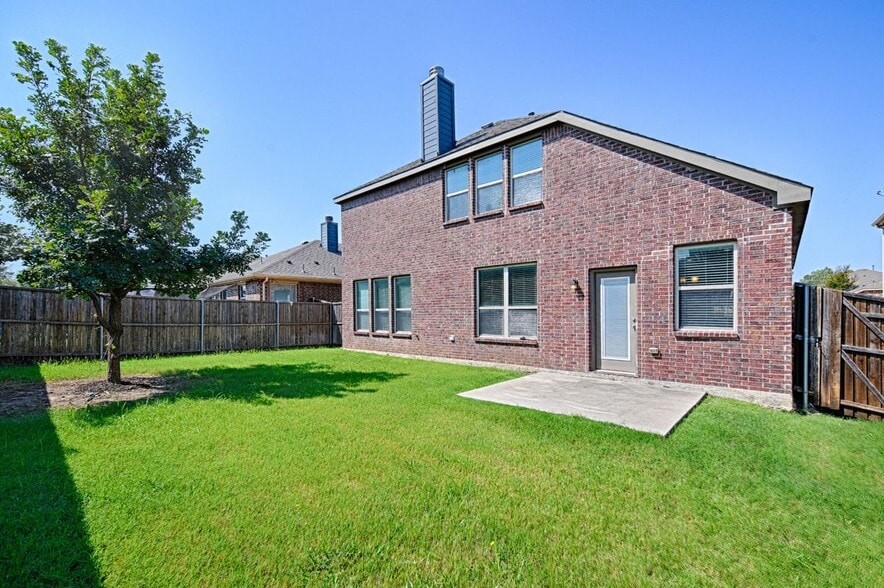 Building Photo - 3522 Van Zandt Rd