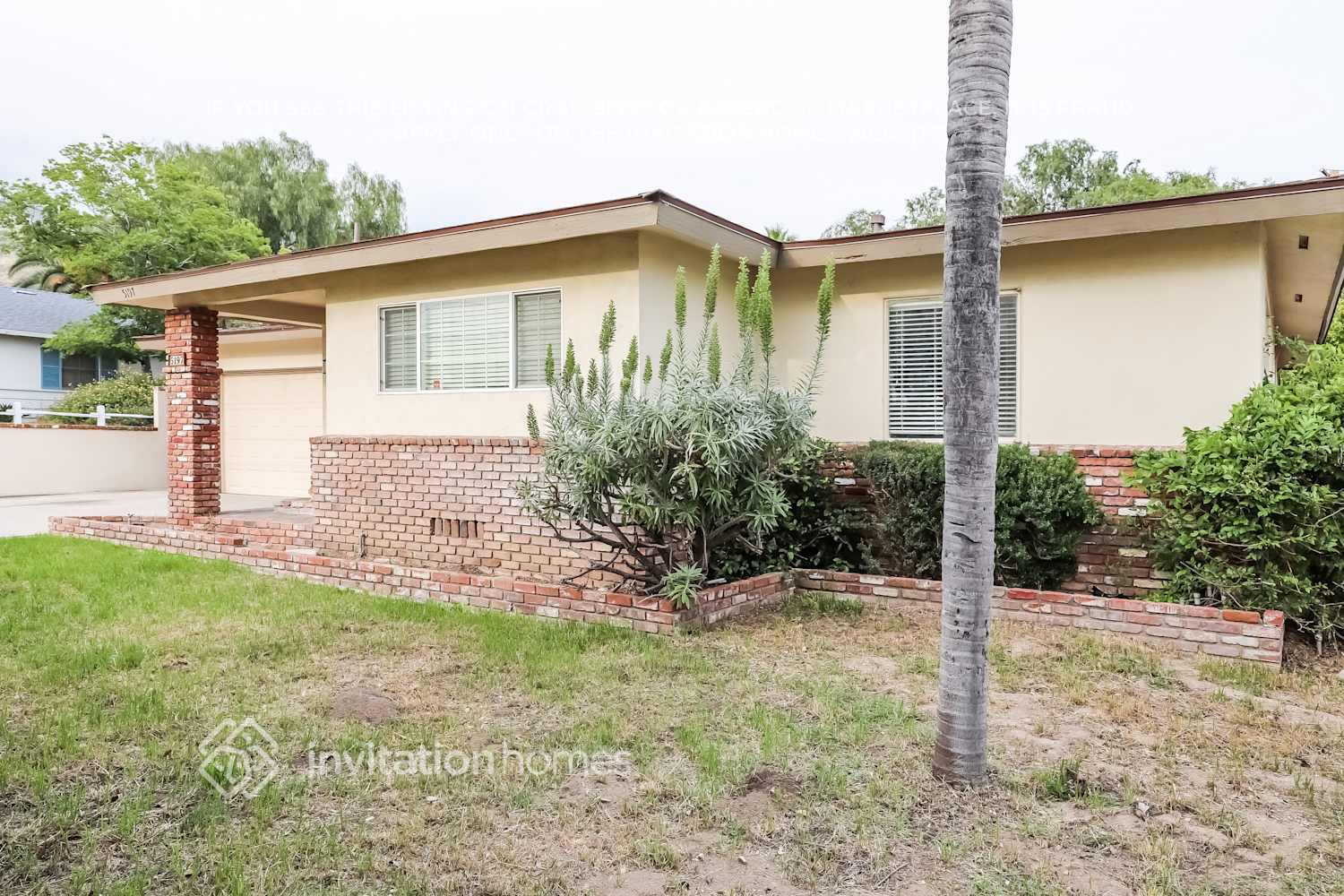 Building Photo - 5197 N Mountain View Ave