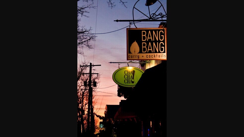 Building Photo - 6005 NE Failing St