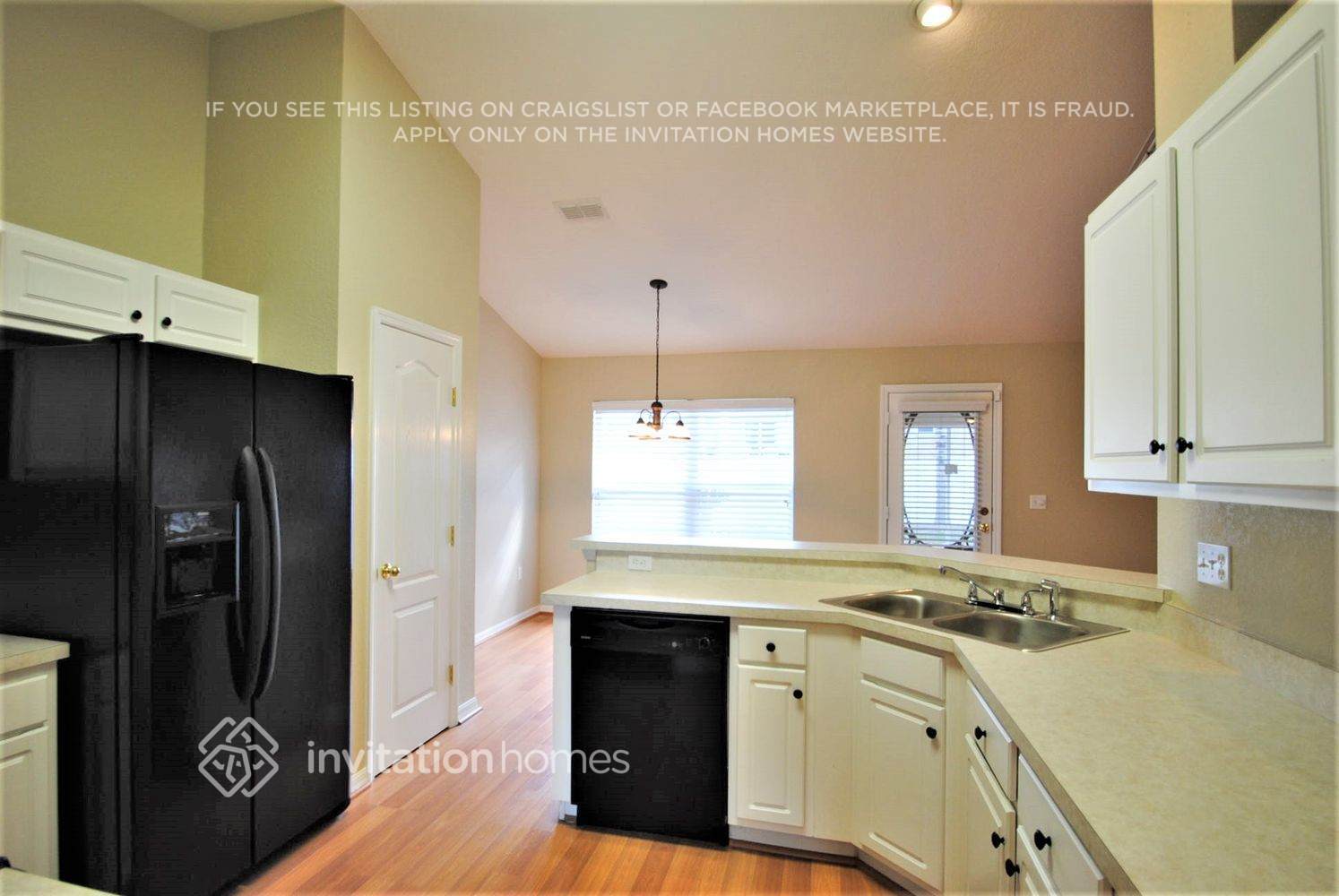 Building Photo - 2719 Highlands Creek Dr