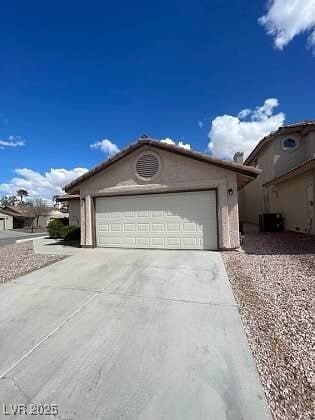 Building Photo - 372 Rushing Creek Ct